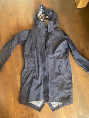 Navy Lululemon Hooded Rain Coat with Front Zip